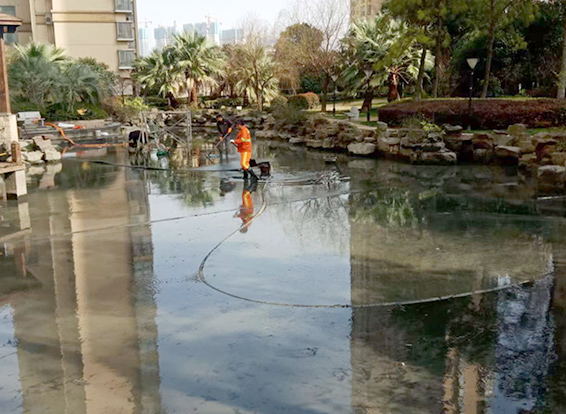 象州景观池淤泥清理